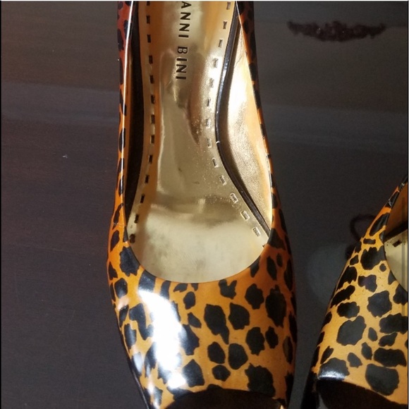 Gianni Bini Cheetah print Peeptoe leather heels - Picture 4 of 7